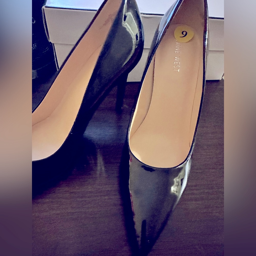 Nine West NWT black patent heels